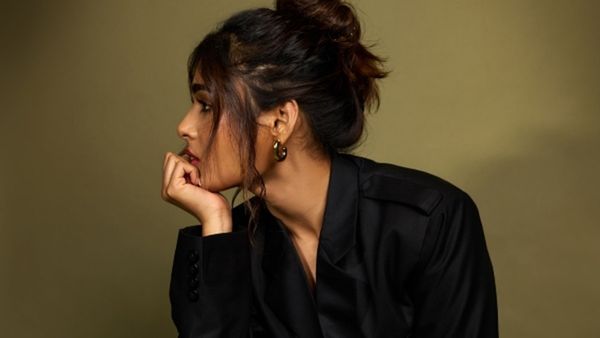 कपड़े बदल रही थी एक्ट्रेस, कमरे में घुसा चला आया डायरेक्टर, बोलीं- मैं ज़ोर से चिल्लाई और...