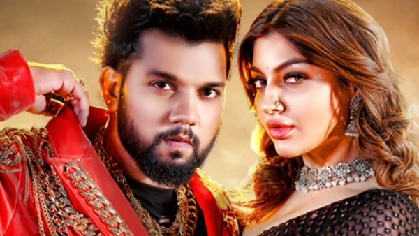 Bhojpuri Video: आकांक्षा पुरी संग नीलकमल सिंह ने लगाए जोरदार ठुमके, 'लाइसेंसी' गाने ने मचाया धमाल