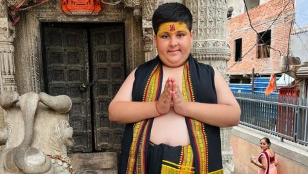 बाबा बन गए अभिनव अरोडा, पहले खुद को बताते थे भक्त, भड़के हुए लोग बोले- 'दूसरा अनिरुद्धाचार्य'