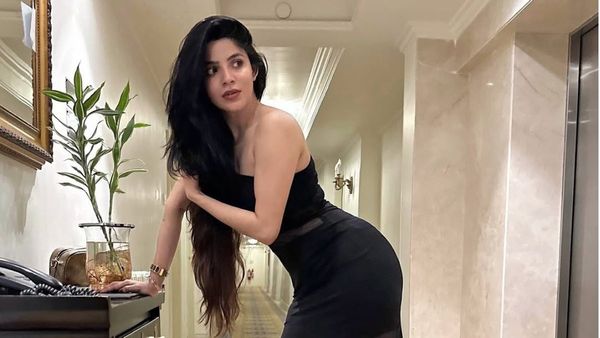 शादीशुदा एक्टर संग अफेयर की खबर सुन भड़कीं दिव्या भारती, गुस्से में कर डालीं ये बातें...