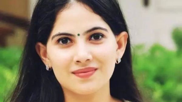 Jaya Kishori Tattoo: जया किशोरी पर छाई मॉडर्नगिरी, बदन के इस हिस्से पर बनवाया हीरइनों जैसा टैटू