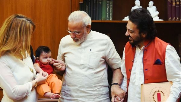 इस बॉलीवुड स्टार के पिता पाकिस्तानी वायु सेना में करते थे काम, पड़ोसी देश के रह चुके हैं डिप्लोमैट