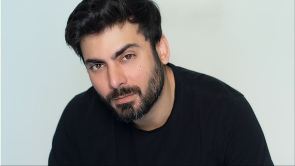 पाकिस्तानी एक्टर Fawad Khan ने ली एक बॉलीवुड फिल्म के लिए पांच गुना फीस, मेकर्स से वसूले इतने पैसे