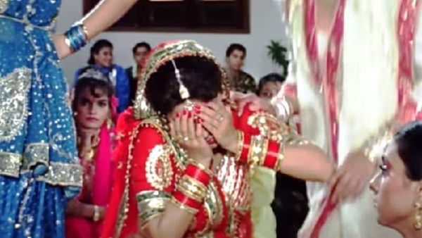 कभी टैक्सी पर पोस्टर चिपकाया करती थी ये हसीना, मिस इंडिया बनकर ठुकराया महाभारत में द्रौपदी का रोल