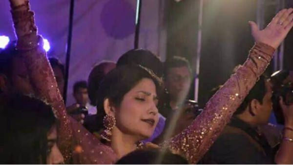 Dimple Yadav Dance Video: डिंपल यादव ने आई जवानी.. पर सब कुछ भूलकर किया ऐसा जबरदस्त डांस, देखते गए अखिलेश यादव