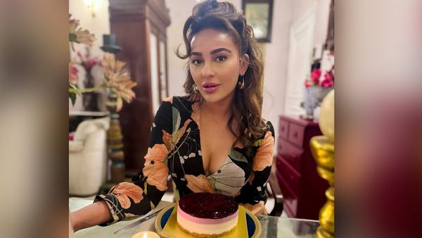 10 साल में कई यादगार परफॉर्मेंस और बेहतरीन सफर, सीरत कपूर के करियर माइलस्टोन और जन्मदिन का जश्न!