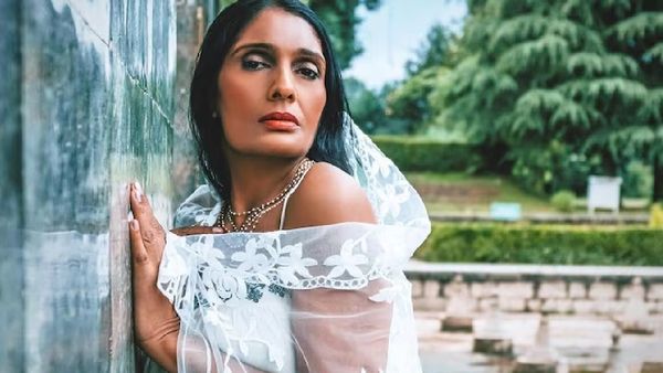 'आशिकी गर्ल' अनु अग्रवाल भी पीती थीं यूरिन, मूत्र के इस हिस्से को बताया अमृत!