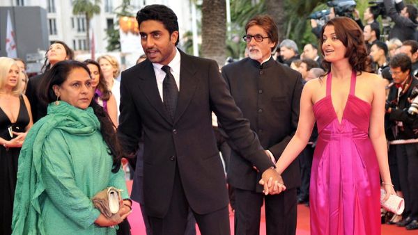 सास-बहू का झगड़ा खत्म! Cannes में साथ दिखीं जया बच्चन और ऐश्वर्या राय, ऐसे थामा पति का हाथ, Photos Viral