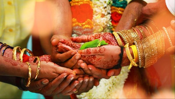 दहेज क्या है जनाब! मायरा देने पहुंचे परिवार के गिफ्ट्स सुनकर गांववालों के कान हुए खड़े, 21 करोड़ से ज्यादा...