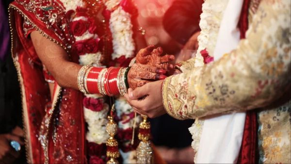 लड़की का फोन आते ही दूल्हे ने कैंसिल कर दी शादी, ले लिए थे छह फेरे, लेकिन सातवें फेरे पर बदल गई कहानी