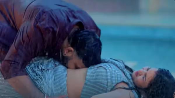 Bhojpuri Video: इस भोजपुरी एक्ट्रेस को साड़ी में देख फिसला पवन सिंह का दिल, खूब किया रोमांस, देखें वायरल वीडियो