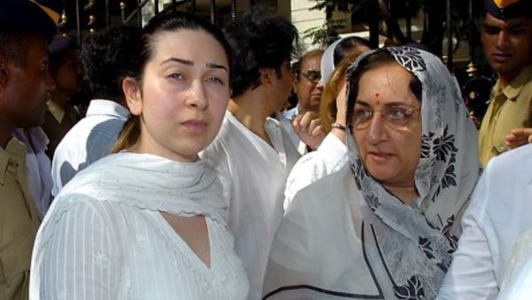 6 दिन बाद भी नहीं हुआ संजय कपूर का अंतिम संस्कार, इंतजार में सूखे करिश्मा कपूर की आंसू, पत्नी प्रिया गायब