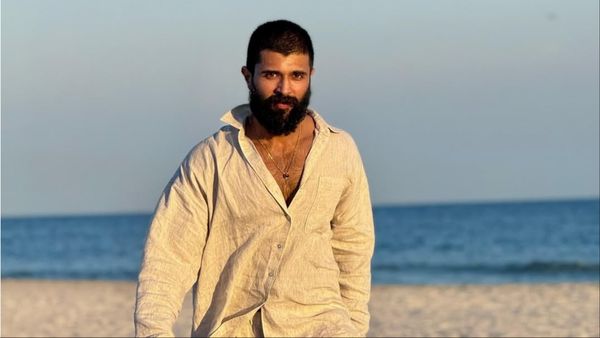 मुश्किल में आए साउथ स्टार Vijay Deverakonda, किया ऐसा कमेंट कि एक्टर के खिलाफ दर्ज हुआ केस