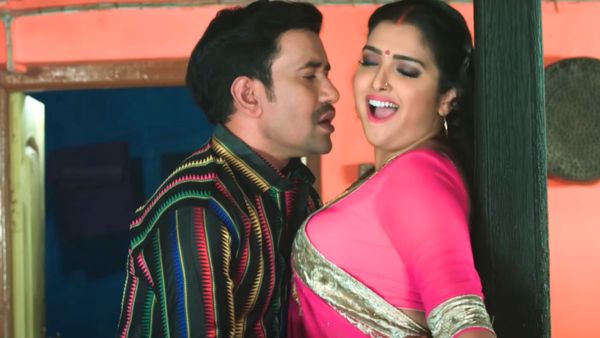 Bhojpuri Video: आज तक नहीं देखा होगा भोजपुरी का इतना रोमांटिक गाना, छा गई आम्रपाली-निरहुआ की केमिस्ट्री