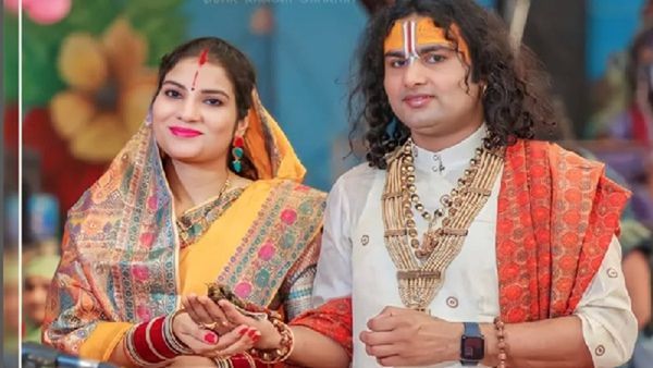 अनिरुद्धाचार्य ने इस हसीना से रचाई है शादी, पत्नी को प्यार से लोग कहते है गुरुमां, बाबा से भी हैं चार कदम आगे