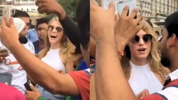 विदेशी महिला देख हैवान बने लोग, सेल्फी लेने के बहाने की ऐसी हरकत, VIDEO देख शर्म से झुक जाएगा सिर