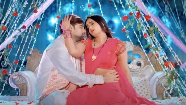 Bhojpuri Video: नीलम गिरी का वायरल हुआ सुहागरात वीडियो, आंखें फाड़-फाड़ कर लोग देख रहे क्लिप