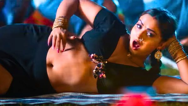 Bhojpuri Video: नीलम गिरी के इस डांस ने इंटरनेट पर मचाया तहलका, देखने वाले बार-बार देख रहे क्लिप