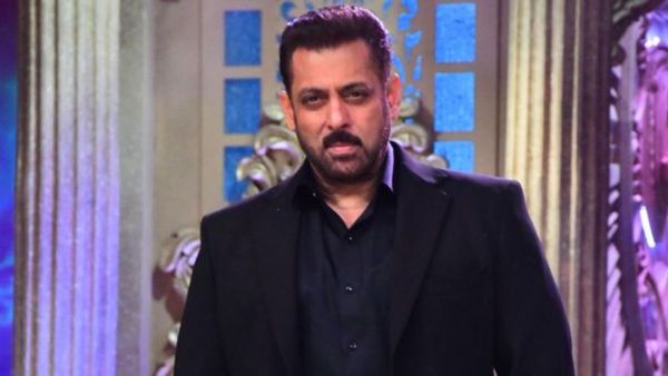 Bigg Boss 19: वीकेंड के वार पर इस कंटेस्टेंट पर बरसे सलमान खान, जोक मारने पर लगाई लताड़...