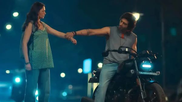 Saiyaara Box Office Day 22- चौथे शुक्रवार को थमी सैयारा की रफ्तार लेकिन रच दिया ये ना टूटने वाला रिकॉर्ड?