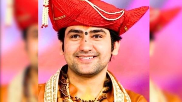 धीरेंद्र शास्त्री संग लंदन के बाथरूम में हुई ये घटना, बोले- मैं तो पहली बार गया था मुझे क्या पता था...