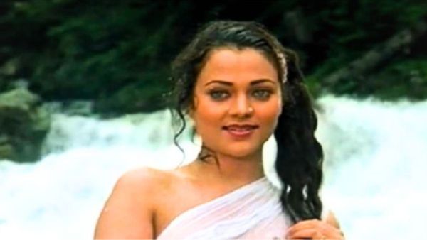 अब ऐसी दिखने लगी हैं 'राम तेरी गंगा मैली' की मंदाकिनी, चेहरा देख लोग बोले- आपने रेखा जी को भी पीछे छोड़ दिया..