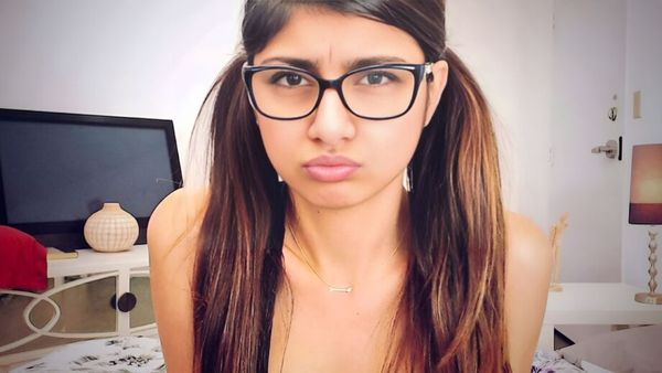 सब कुछ खोल ले बस आज की रात मिया खलीफा का इंस्टाग्राम ना खोलें... तस्वीरें ही नहीं Full Video भी डाल दिया