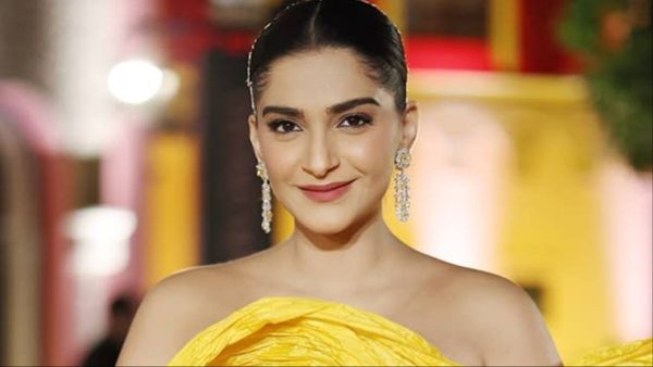 Sonam Kapoor के दिल में उमड़ा पाकिस्तान के लिए प्यार? कहा- 'हमारे पूर्वज वहां से हैं, इसलिए मैं जाना चाहती हूं
