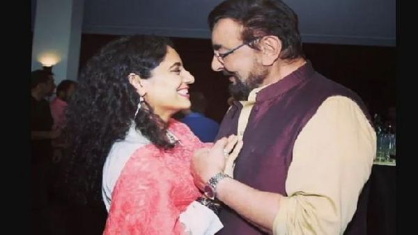 बॉलीवुड के इस एक्टर की बीवी है उसकी बेटी से भी 6 साल छोटी, 79 की उम्र में बनाता है खूब संबंध