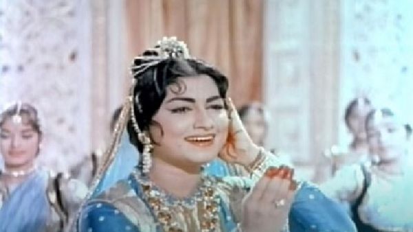 सगे भाई के साथ ही कोजी हुई इस एक्ट्रेस ने किया जमकर रोमांस, प्रेग्नेंट होने के बाद किया ये काम