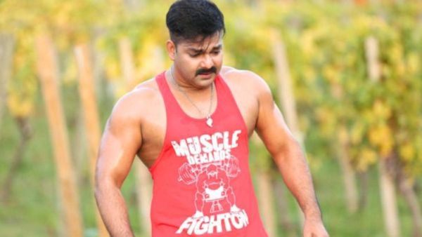 भोजपुरी के सलमान खान फिर रचाने जा रहे हैं शादी ? स्टेज पर किया ऐलान, लड़की की उम्र देख सदमे में आए फैन्स...