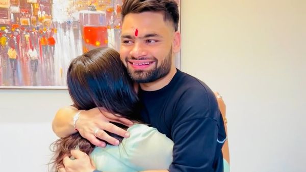चांद का टुकड़ा है रिंकू सिंह की बहन नेहा, रक्षाबंधन पर कराया दीदार, मंगेतर प्रिया सरोज तो है बहुत फीकी