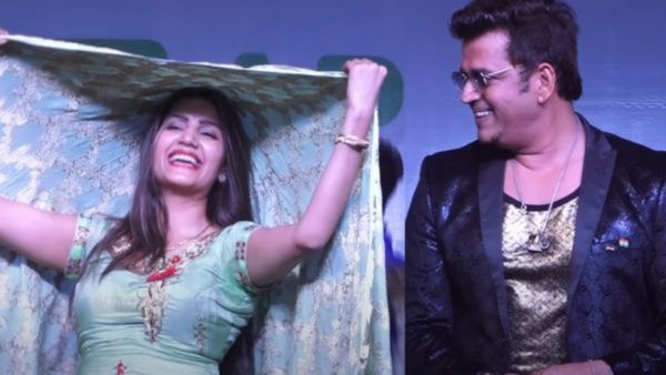 Haryanvi Song: सपना चौधरी ने रवि किशन संग लगाए देसी ठुमके, किया 'चेतक' गाने पर फुल एनर्जी डांस...