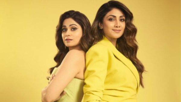 राष्ट्रगान के बीच शमिता शेट्टी करने लगीं ऐसी हरकतें, VIDEO देख आग बबूला हुए लोग, कहा-तुम्हारे जैसे लोग ही...