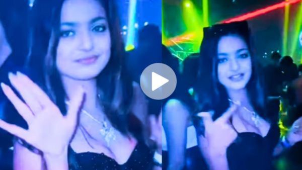 चार पैसे हाथ आते ही बदले महाकुंभ की मोनालिसा ने तेवर ? क्लब में छोटी ड्रेस पहन डांस करती आईं नजर