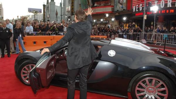 40 सेकंड की गलती ने बिगाड़ा खेल! इस बड़े सुपरस्टार को सुपरकार Bugatti खरीदने पर लगा बैन, किया ब्लैकलिस्ट