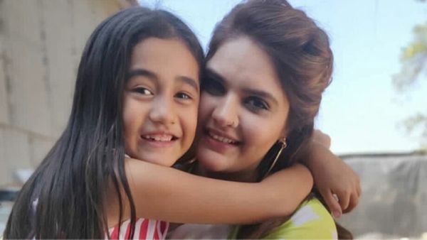 8 साल की उम्र में टीचर ने किया कुल्फी कुमार बाजेवाला की एक्ट्रेस के साथ गंदा काम, बोला- मैं तुम्हारा पिता...