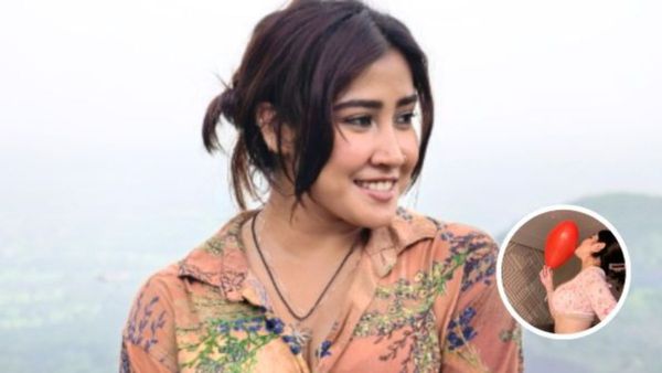 6 इंच की स्कर्ट पहन सोफिया अंसारी ने अंग्रेजी गाने पर मटकाई कमर, आज तक नहीं देखा होगा ऐसा डांस वीडियो...