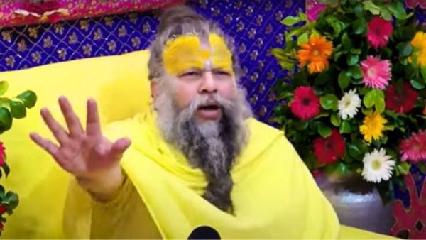 प्रेमानंद महाराज ने लगाई अधिकारी को फटकार, ये शब्द सुनते ही आग बबूला हुए बाबा, देखें FUll VIDEO