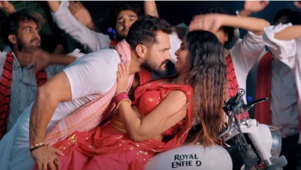 Bhojpuri Video: खेसारी के नए गाने 'गजब तोहार नैना' ने रिलीज होते ही हिलाया इंटरनेट, लोग बार-बार देख रहे क्लिप