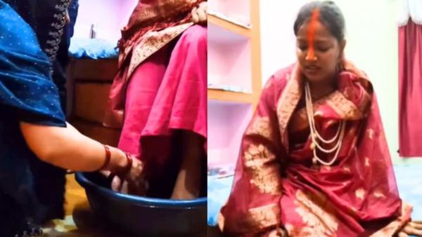 जनता से पैर धुलवाकर सेवा करवा रही हैं पवन सिंह की बीवी! चुनाव प्रचार के दौरान वायरल हुआ चौंकाने वाला VIDEO