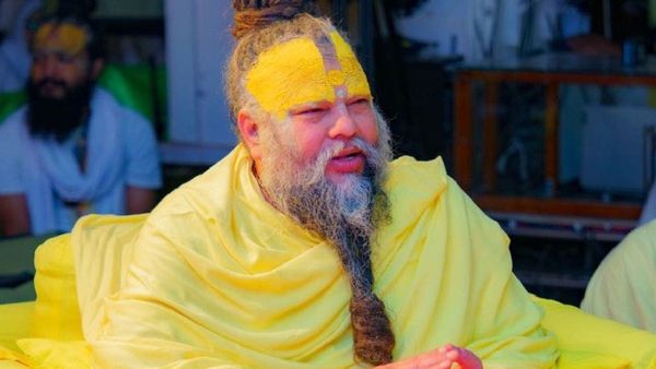 प्रेमानंद महाराज को लीवर के साथ साथ शरीर के इस अंग ने भी दिया धोखा, आनन फानन में अस्पताल में भर्ती