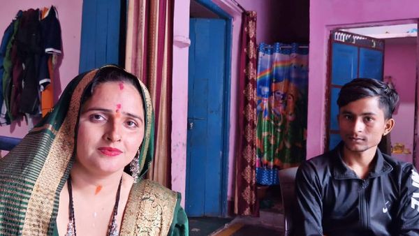 Seema Haider ने पब्लिक कर दी Suhagrat की तस्वीर? परिवार के सामने कह डाली ये बातें!