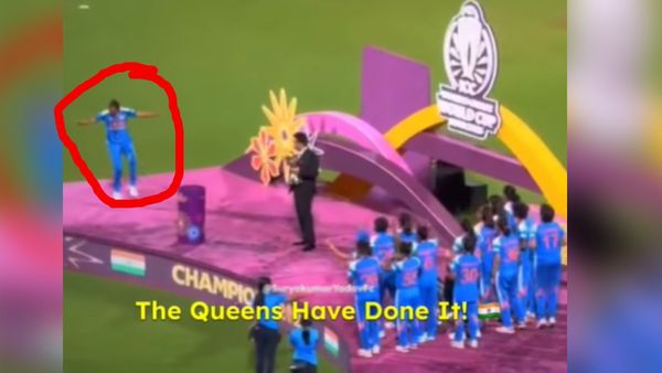 Women's World Cup 2025: ट्रॉफी लेने से पहले ही स्टेज पर जमकर नाचीं हरमनप्रीत कौर, भंगड़ा वीडियो वायरल