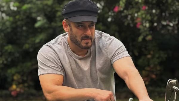 Salman Khan के बर्थडे पर बन गया अनोखा रिकॉर्ड? किसी भी इंडियन स्टार के साथ नहीं हुआ इतना बड़ा काम
