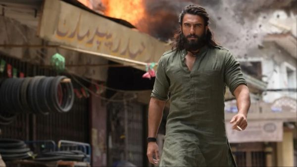 Dhurandhar Review: हमजा के किरदार में रणवीर के तेवर दिखे एकदम धांसू, एक्शन सीन देख खड़े हो जाएंगे रोंगटे!