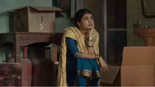 कपड़े बदलती थी तो वैनिटी में जबरदस्ती घुस जाता था डायरेक्टर, 22 साल की एक्ट्रेस का खुलासा करता था ऐसी हरकत