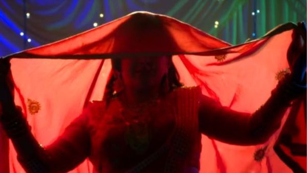 Suhagrat Video: इंटरनेट हुआ जाम! पवन सिंह के सुहागरात वीडियो ने मचा दी सनसनी, 400-500 नहीं गया इतने मिलियन पार