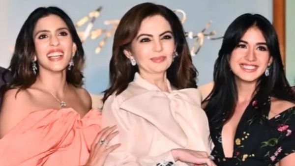 बढ़ रही हैं श्लोका अंबानी की नीता अंबानी संग दूरी ? सास ने किया बड़ी बहू को इग्नोर, चौंकाने वाला वीडियो VIRAL