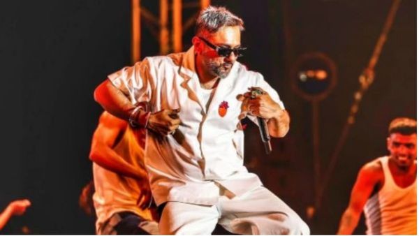 दिल्ली की ठंड में गाड़ी में करो S*X... YOYO Honey Singh ने पार की हद, कॉन्सर्ट में कही ऐसी बात की हो रही थू-थू